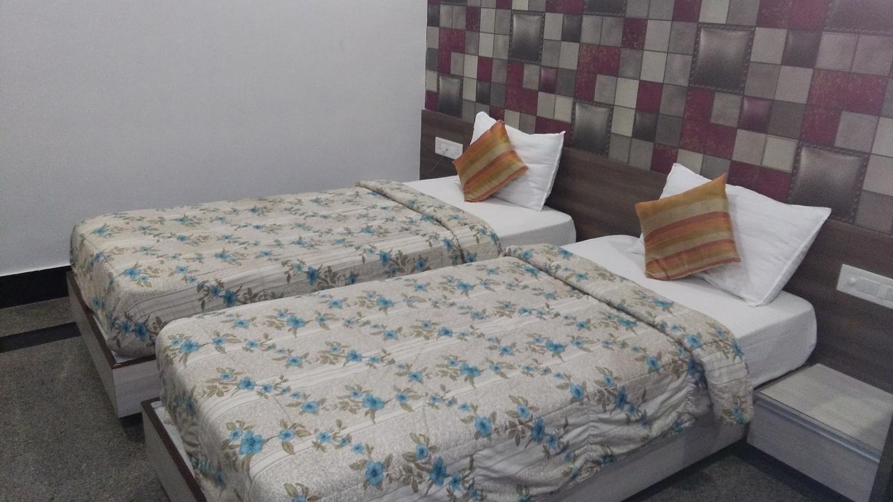 Hotel Samrat Диу Экстерьер фото