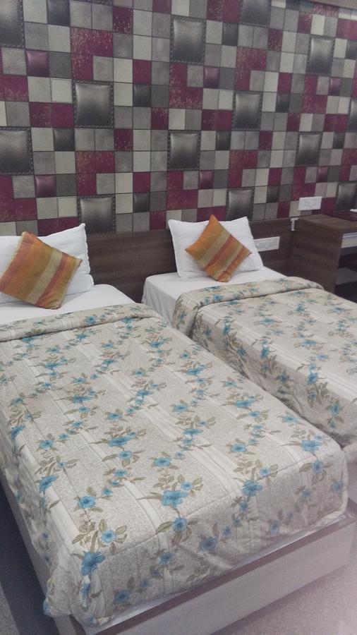 Hotel Samrat Диу Экстерьер фото